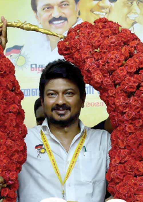 தொண்டர்களிடம் உருகிய உதயநிதி!