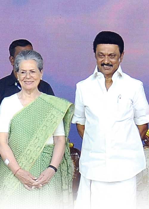 மோடியை வீழ்த்த சங்கமம்! களம் அமைத்த தமிழகம்!