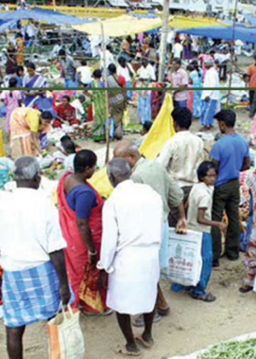 வாரச்சந்தையை இழுத்து மூடிய திருச்சி மாநகராட்சி!
