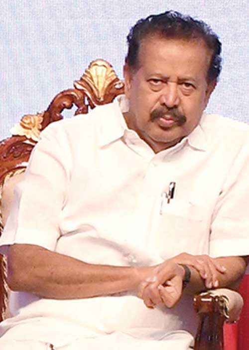 மீண்டு வருவார்! -நம்பிக்கை தெரிவிக்கும் விசுவாசிகள்!