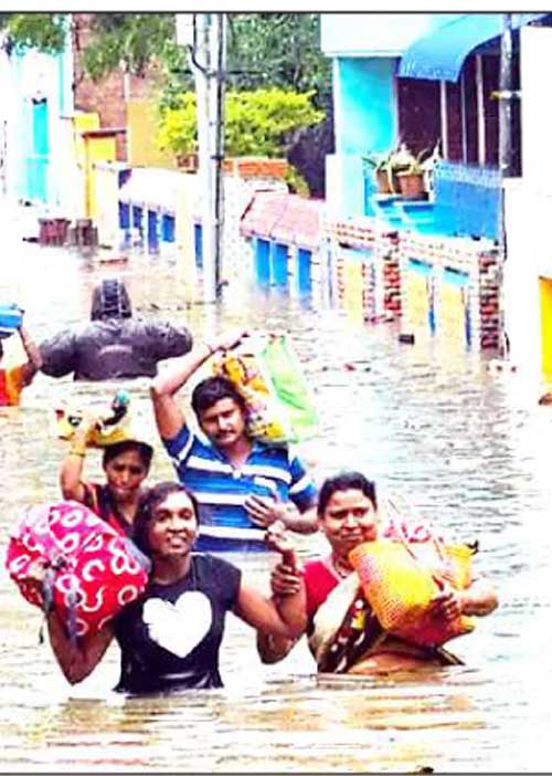 தென் மாவட்டங்களில் வரலாறு காணாத மழை, வெள்ளம்