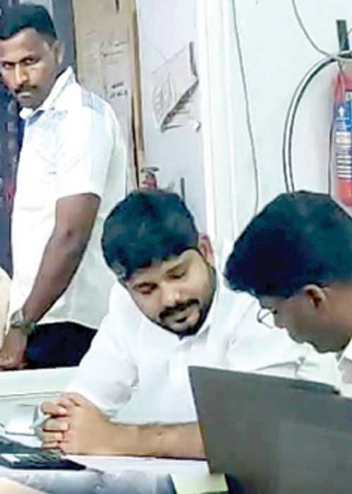 லஞ்சம்! வாங்கி சிக்கிய சார்பதிவாளர் - திருவள்ளூர் களேபரம்!