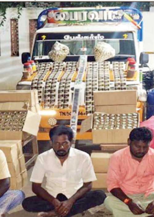 டாஸ்மாக்கில் போலி மது! -பிடிபட்ட கும்பல்!