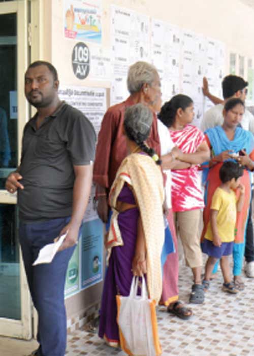 சென்னையில் சரிந்த வாக்குப்பதிவு! காரணம் என்ன?