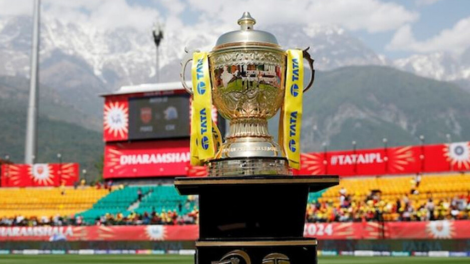 BCCI lifts saliva ban in IPL after getting captains' thumbs up