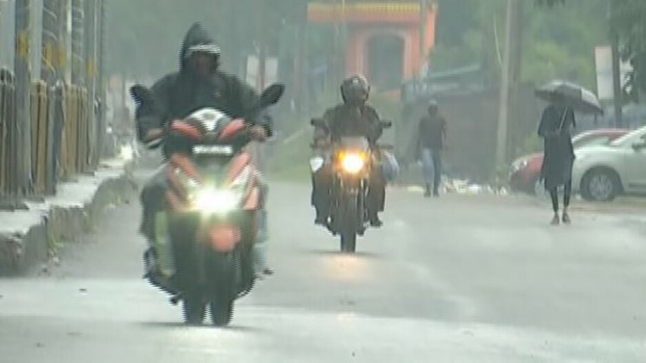 Cyclone Dana triggers heavy rain in Odisha; IMD issues red alert for 3 districts today