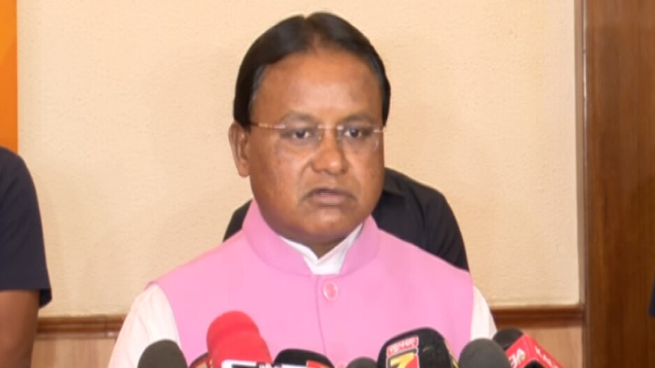 Odisha CM Mohan Majhi leaves for New Delhi to take part in LWE review meeting