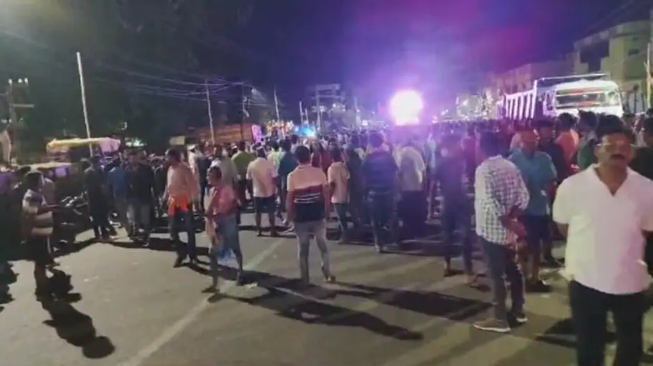Stone pelting during Ganesh idol immersion sparks tension in Odisha'a Anandapur