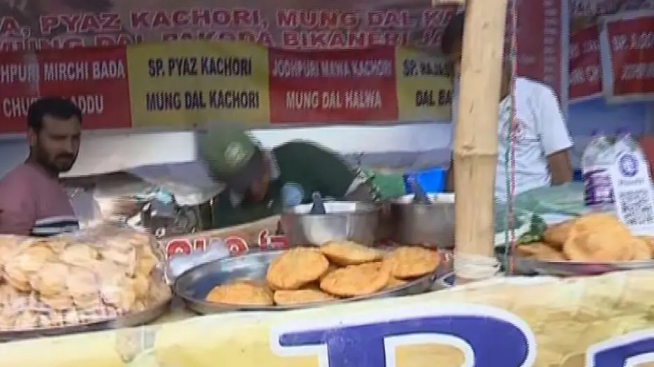 Fast food stalls near puja mandaps in Bhubaneswar face BMC raid heat on Durga Puja 2024