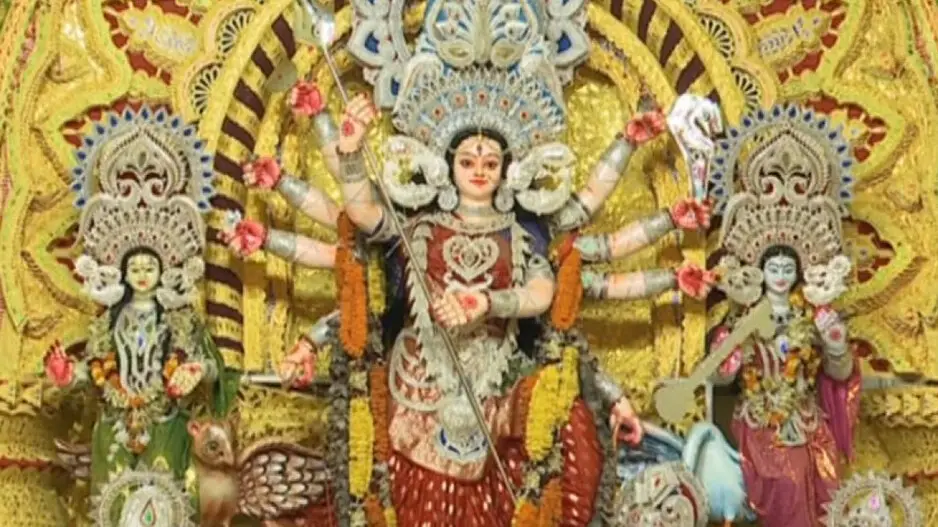Vijayadashami brings communities together; Cuttack & Bhubaneswar light up for grand ‘Ravan Podi’