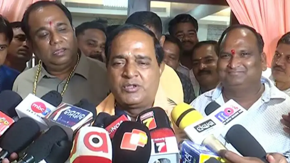 Odisha minister warns hoarders, black marketers ahead of possible cyclone