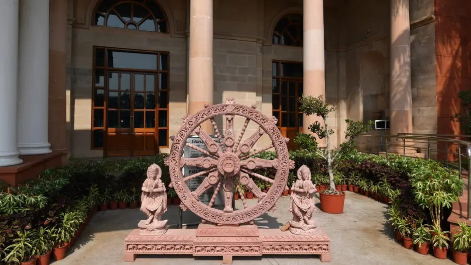 Odisha’s Konark wheel replicas find place in Rashtrapati Bhavan, Amrit Udyan