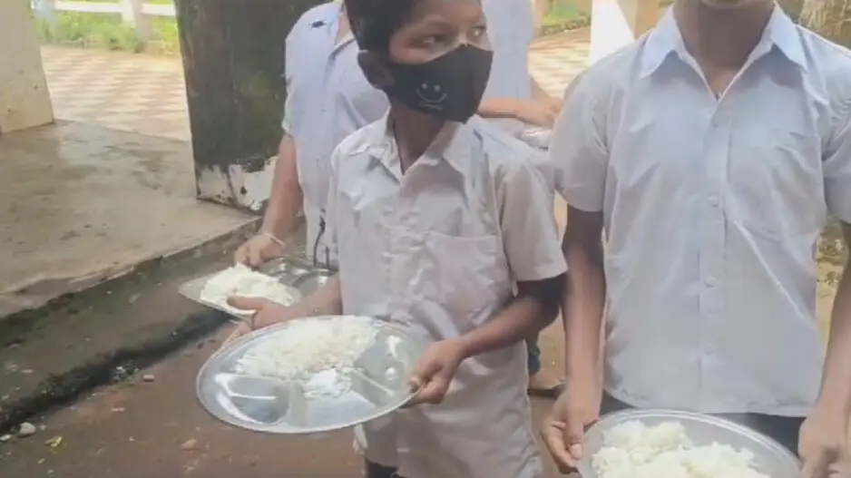 Students served rice with salt and chili; school headmaster suspended over MDM irregularity in Odisha