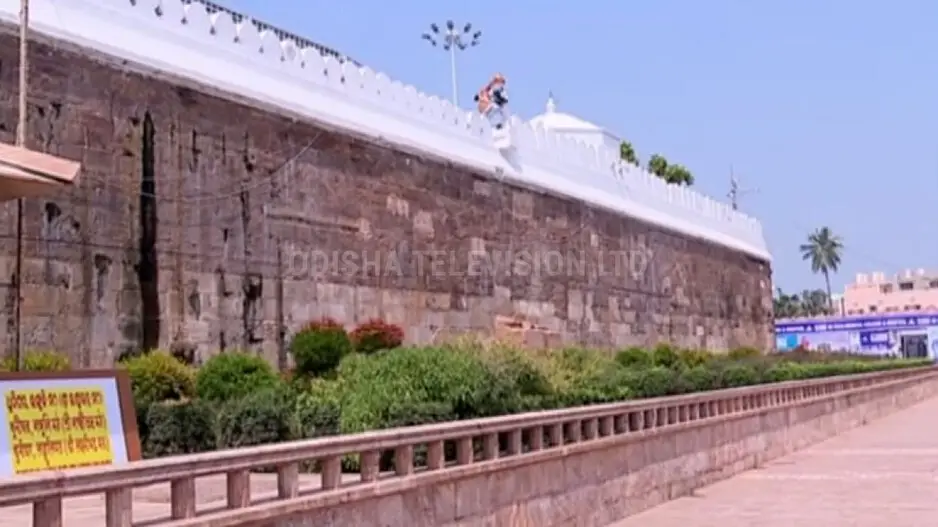 Multiple cracks on Puri Srimandir’s 'Meghanada Pacheri'; repair works soon, says SJTA chief administrator