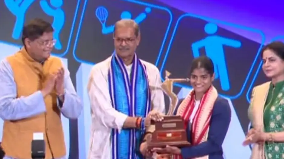 Swimmer Pratyasa Ray conferred with prestigious Ekalabya Puraskar 2024