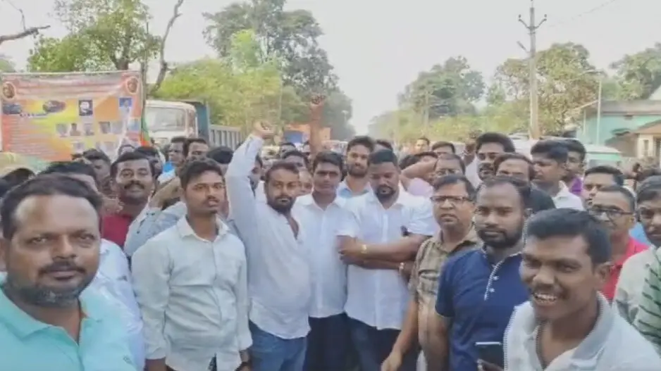Dispute over loading tokens: Multiple truck owners’ associations at loggerheads in Keonjhar, police force deployed