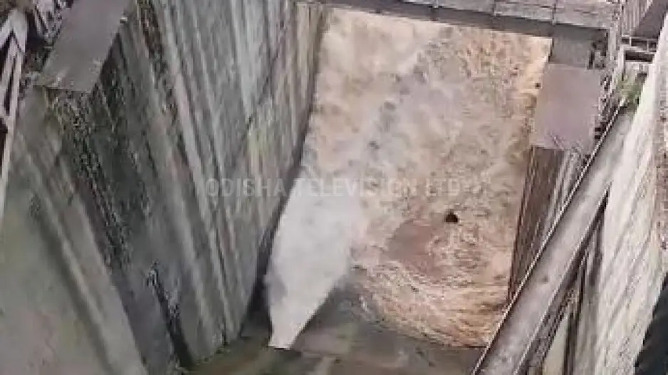 Crack develops in Telengiri water reservoir in Odisha, locals fear flood-like situation