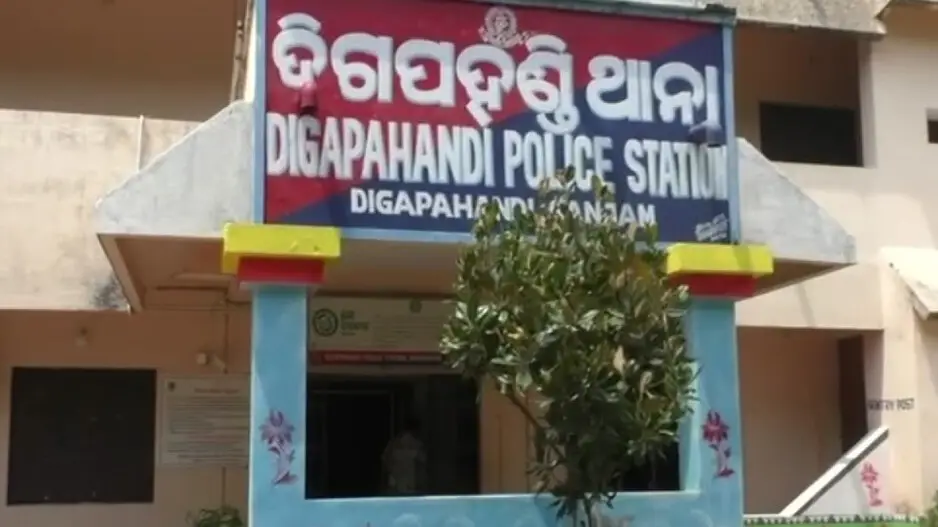Miscreants change direction of CCTV camera, loot four shops in Ganjam