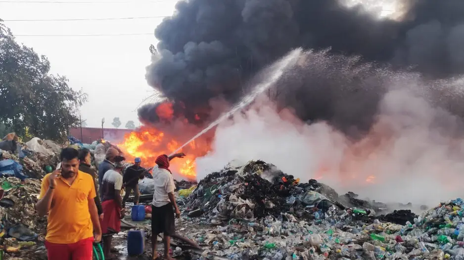Massive fire breaks out at plastic scrap godown in Jharsuguda