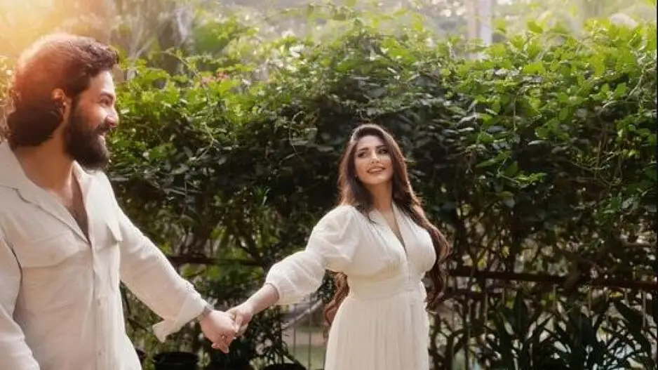 Who is Zainab Ravdjee, fiancee of Akhil Akkineni, brother of Naga Chaitanya?