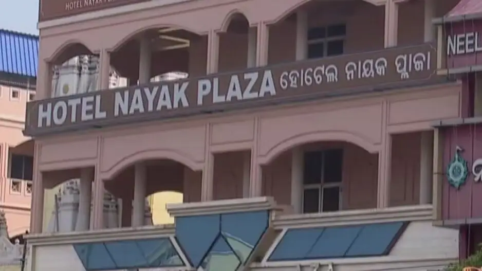 PKDA issues notice to business establishment to stop illegal construction on encroached land in Puri