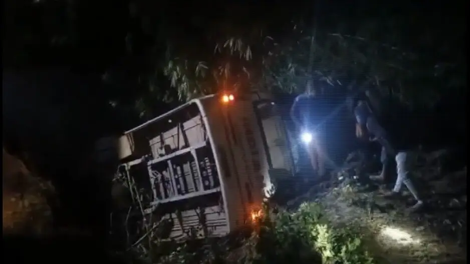 Tourist bus falls off bridge due to dense fog in Nayagarh; 1 dead, 30 injured