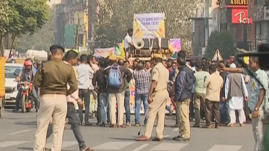 Street vendors stage demonstration in Bhubaneswar opposing eviction without rehabilitation