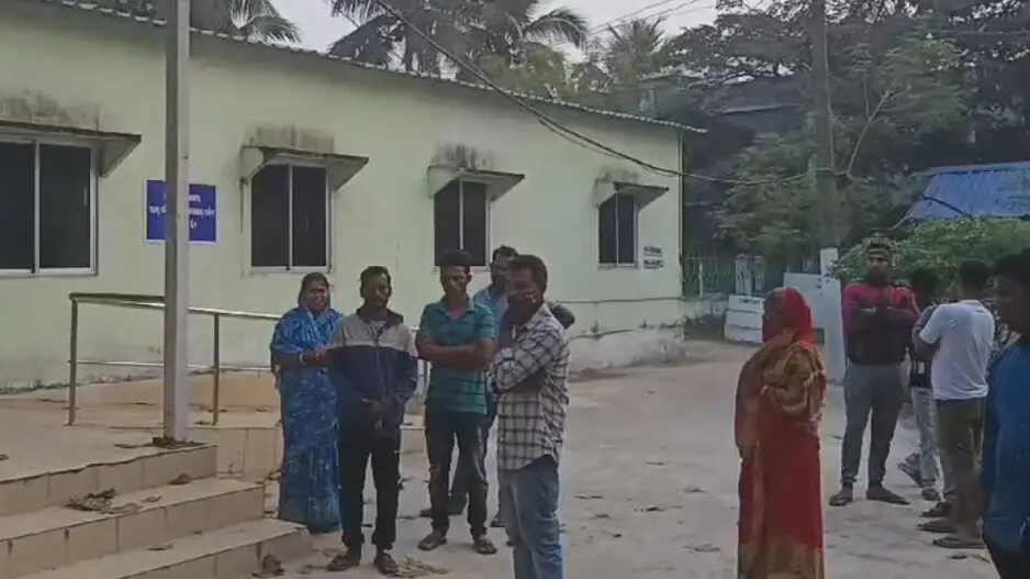 2 friends killed, another critical in fatal road mishap in Odisha's Konark