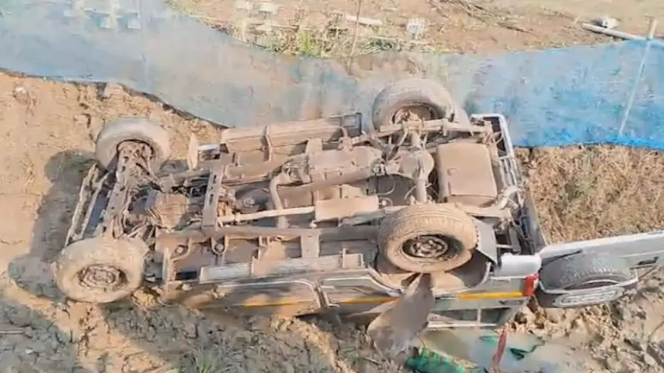 Several Class 10 students on their way to Matric exam center injured in tragic accident in Kendrapara