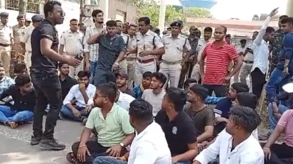 Tension erupts at Utkal University in Bhubaneswar after disagreement between students