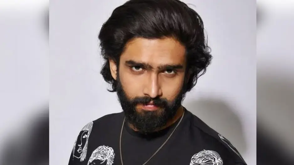 Amaal Mallik deletes his controversial post about depression and cutting ties with family, issues clarification