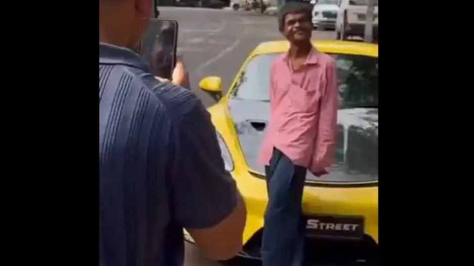 Anand Mahindra touched by Porsche owner’s kindness; shares adorable video on humanity