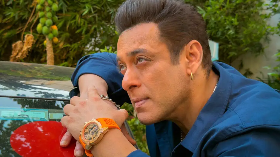 Salman Khan wears Ram Janmabhoomi edition watch amid Sikandar release; Is it on purpose or..?