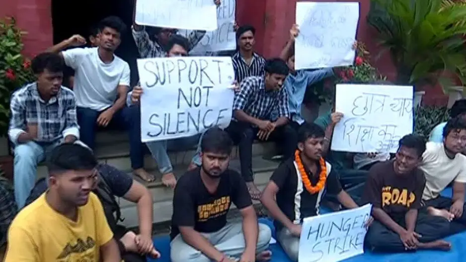 Ravenshaw University students stage protest over âattack by outsiders, police inactionâ