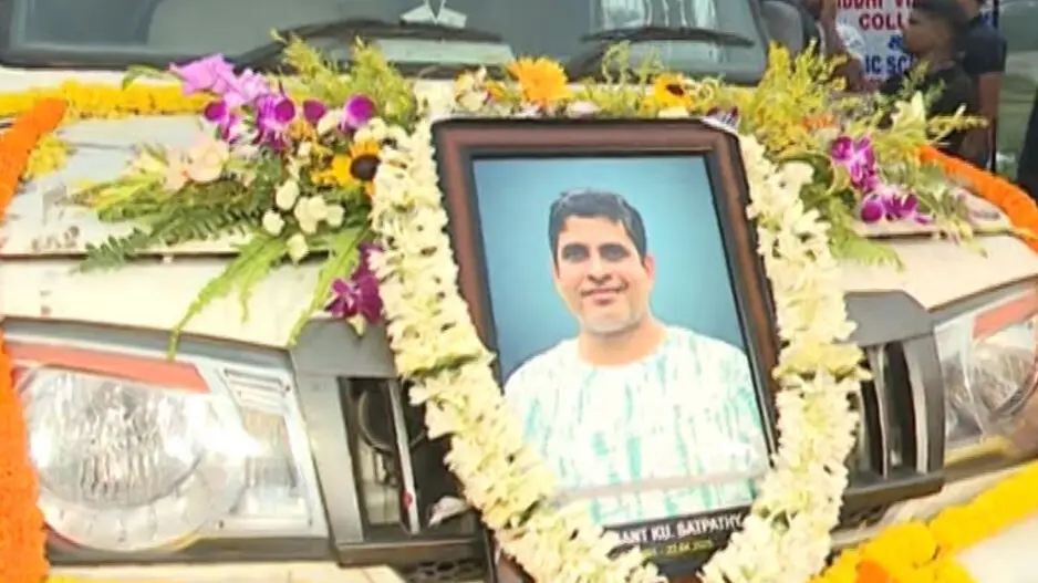 Pahalgam terror attack: Mortal remains of Prashant Satpathy reach Odisha