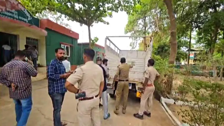 Over 470 turtles of rare species seized while being smuggled in Odisha