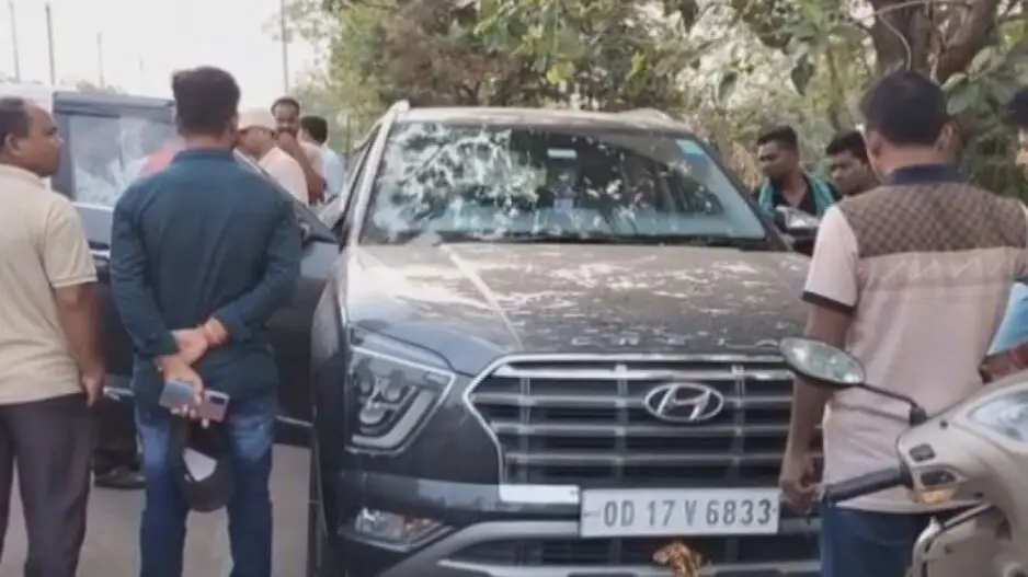 Junior Engineer (JE) mysteriously found dead in car in Odisha's Bargarh