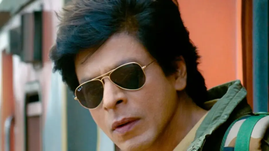 Shah Rukh Khan's cosmetic surgeries are hot topic of discussion; has insecurity forced Badshah to change his look?