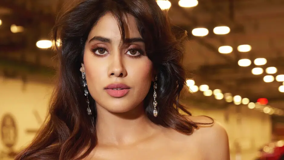 Is Janhvi Kapoor sensitive to textures or particular about her nap? Her latest video triggers amusing discussions Watch