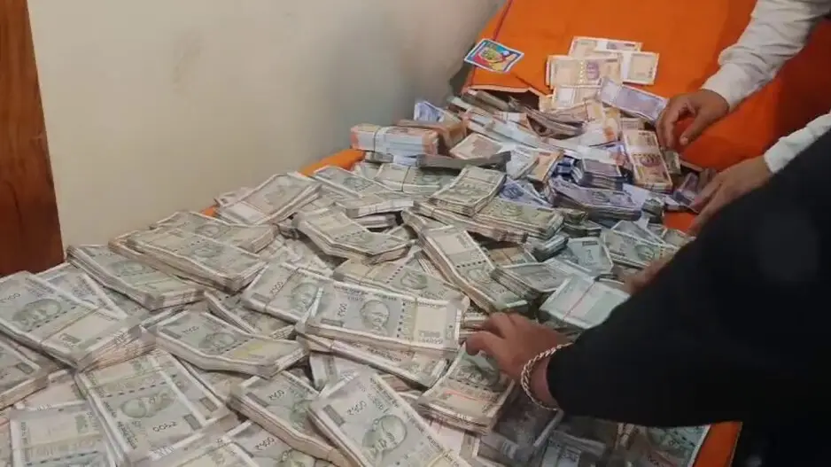 Rs 1.50cr cash, flats worth crores, over 1.5kg gold; Odisha Deputy Ranger shocks Vigilance