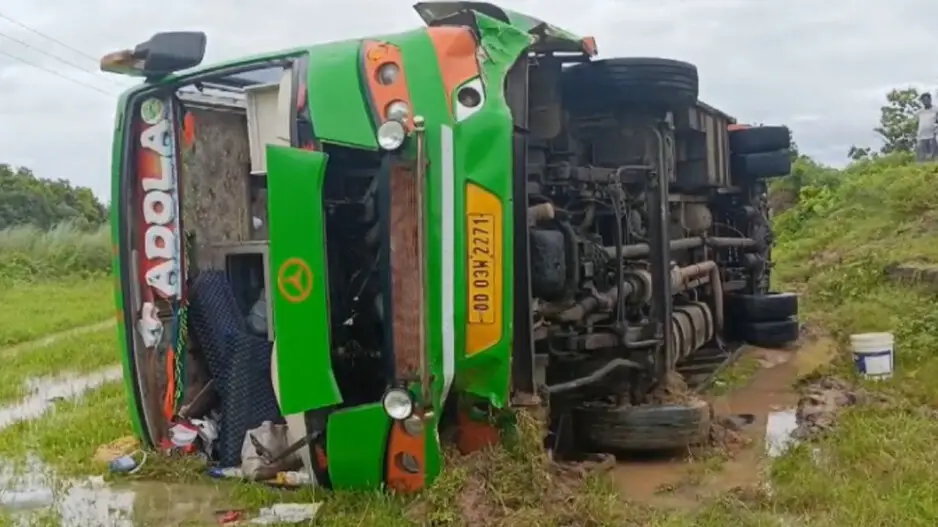 Bus carrying passengers loses control, overturns in Odisha
