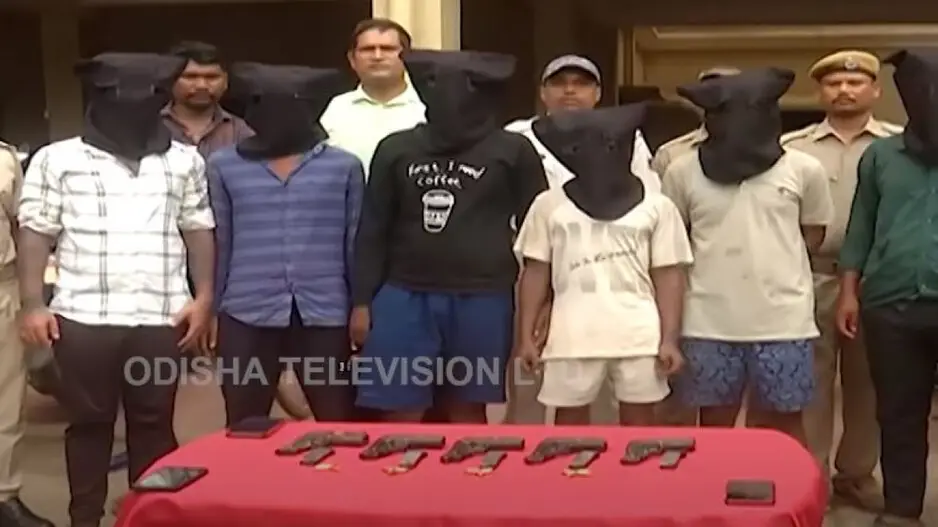 Inter-state illegal arms racket busted in Cuttack; 6 arrested with firearms & ammunition