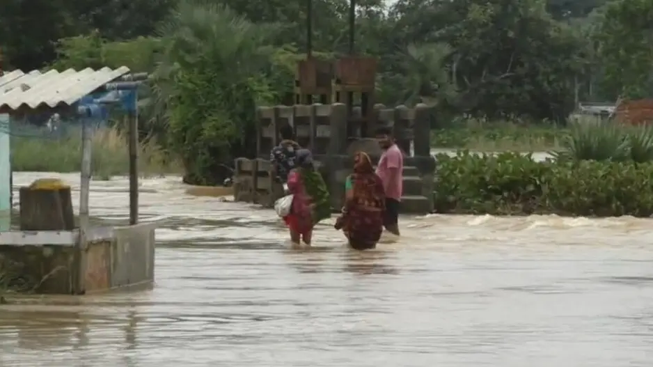 Stranded and forgotten: Brahmani floods cut off 10 villages in Kendrapara