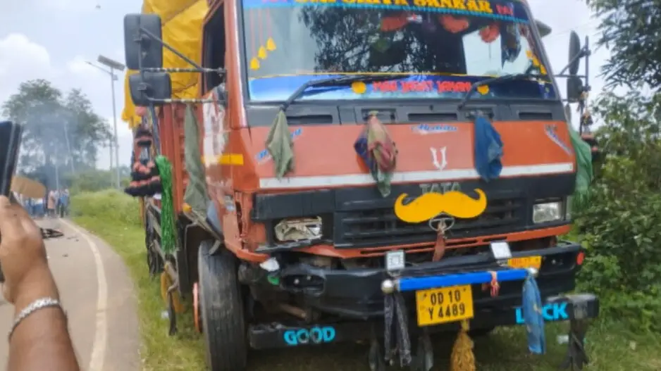Odisha man, son killed as bike catches fire after collision
