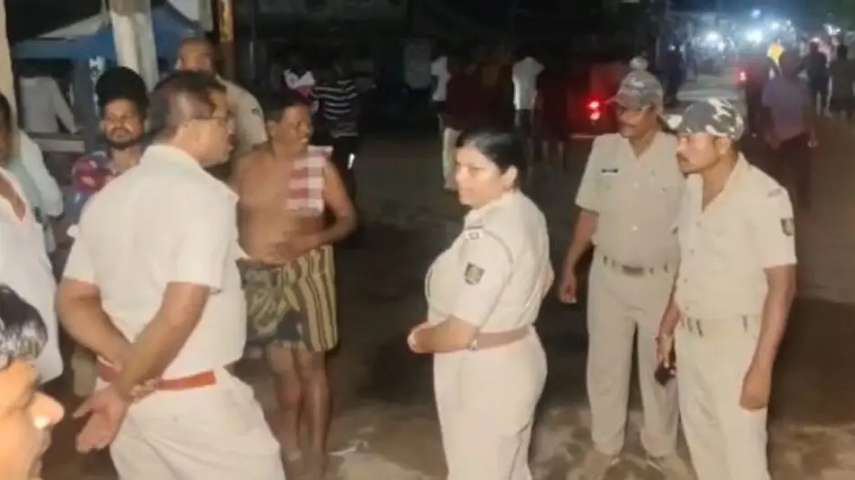 Daring gold heist in Cuttack: Miscreants loot jewellery worth over Rs 10 lakh after hurling bombs