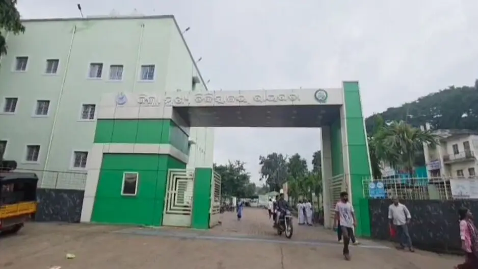Tragedy in Rayagada: Woman Sarpanch dies of snakebite after ambulance fails to arrive on time