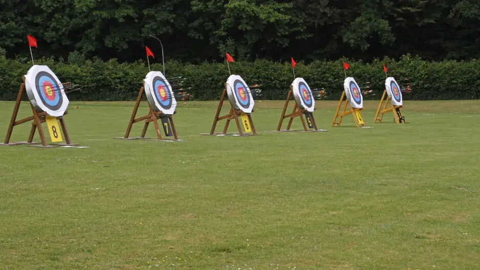 Three Indians storm into men’s compound quarters after historic team gold