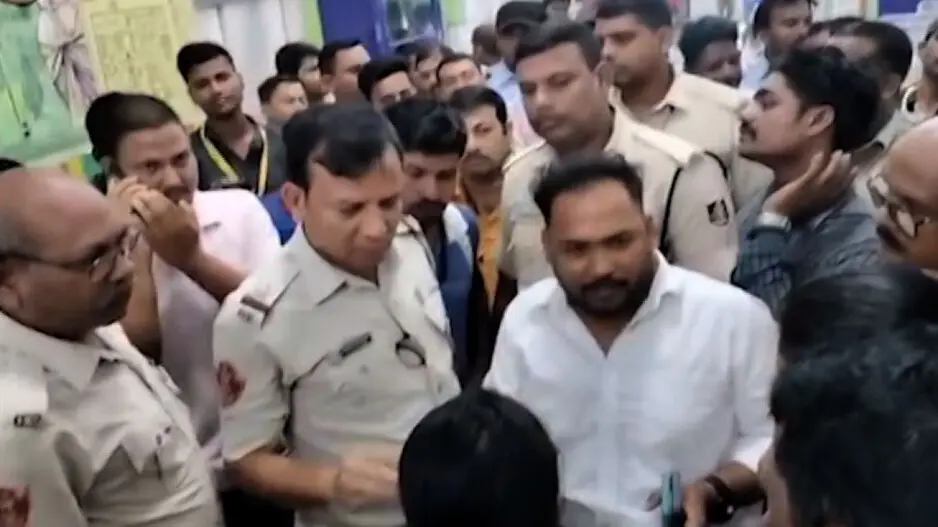 Bhubaneswar: Toddler dies in Capital Hospital; family accuses on-duty doctor, demands his arrest