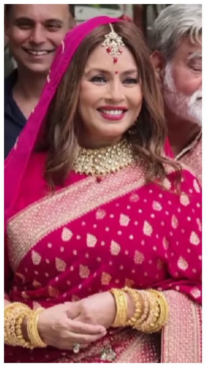 52 की Mahima Chaudhary और संजय मिश्रा की शादी की तस्वीरों ने मचाया तहलका